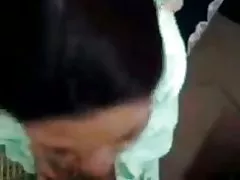 Randi Āzijas valodu krustmāmiņ sucks un fucks