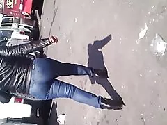 Vecāki stingri džinsi