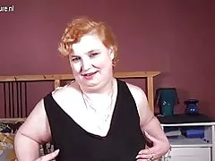 Lielais amatieru vecenīte, ar melnu mīļākā rotaļlieta